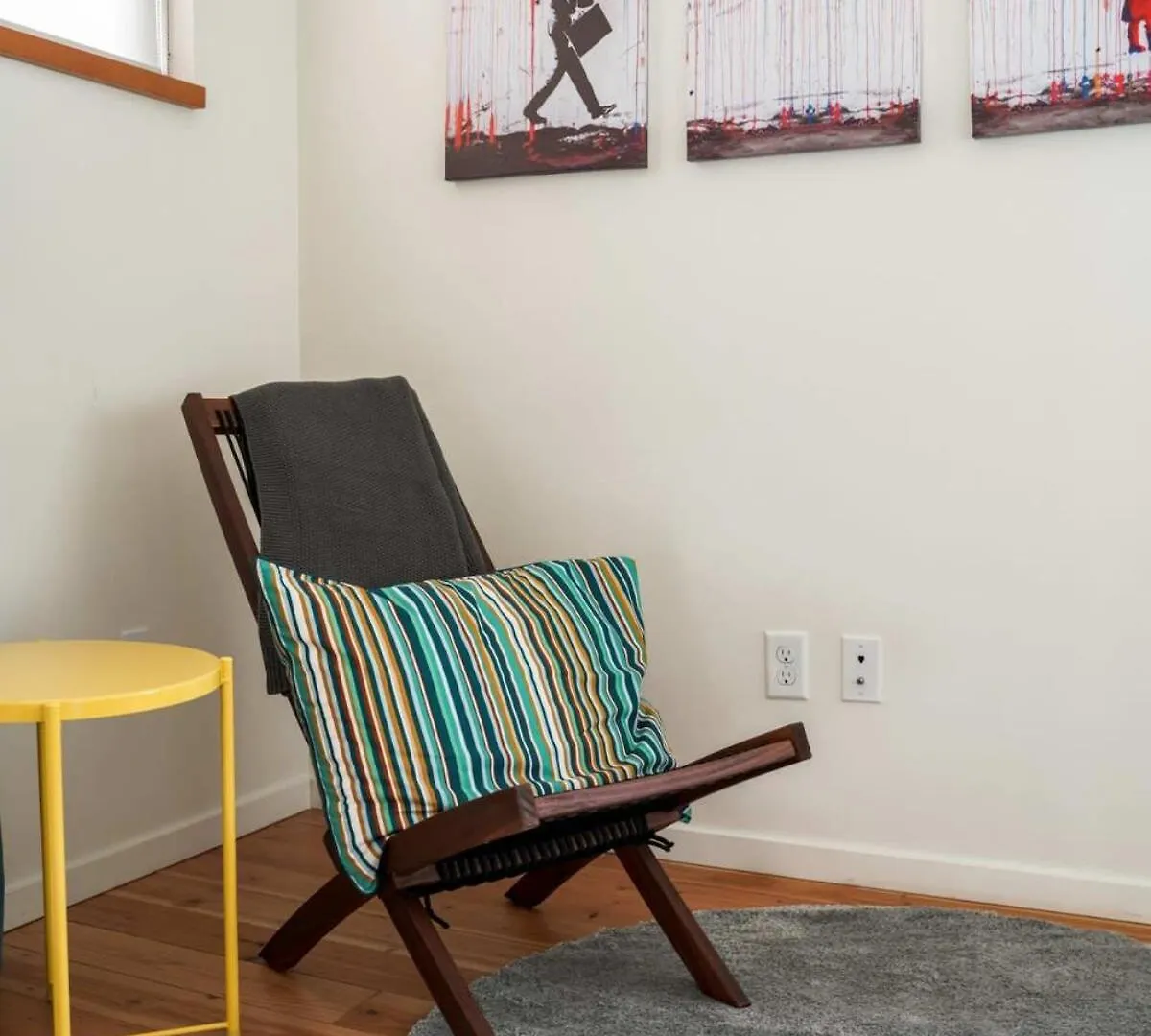 #Stayinmydistrict Buckman Bright Spacious Townhome Portland USA